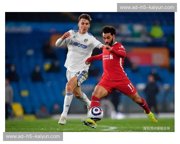 巅峰对决：本尤vs.阿赫利，一场足球史诗的华丽篇章